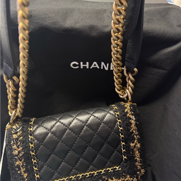 Chanel LIMITED EDITION SMALL BOY BAG TWEED JACKET - Picture 5 of 5